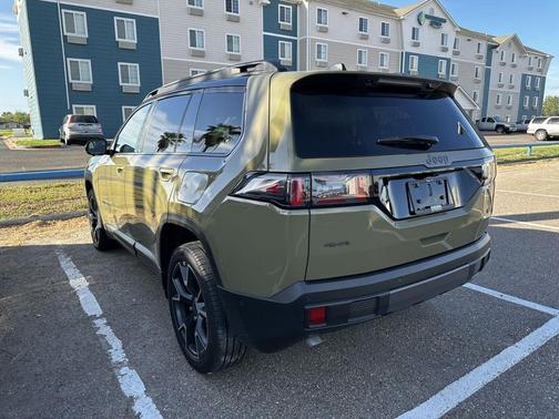 '41 2026 Jeep Cherokee Overland
