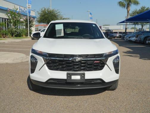 Summit White 2025 Chevrolet Trax FWD 1RS