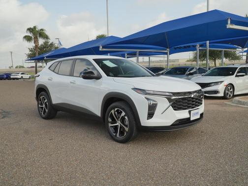 Summit White 2025 Chevrolet Trax FWD 1RS