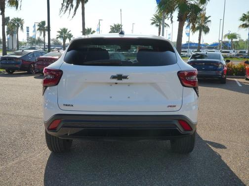 Summit White 2025 Chevrolet Trax FWD 1RS