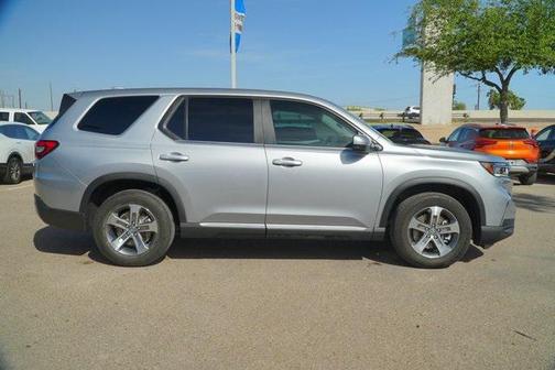 Lunar Silver Metallic 2023 Honda Pilot AWD EX-L 7 Passenger