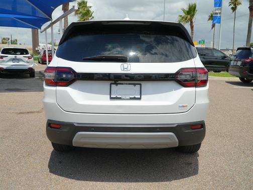 Platinum White Pearl 2023 Honda Pilot 2WD EX-L 7 Passenger
