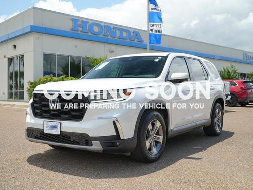 Platinum White Pearl 2023 Honda Pilot 2WD EX-L 7 Passenger