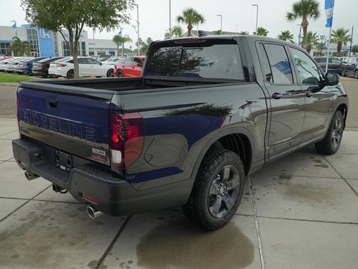 Crystal Black Pearl 2026 Honda Ridgeline TrailSport