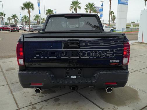 Crystal Black Pearl 2026 Honda Ridgeline TrailSport