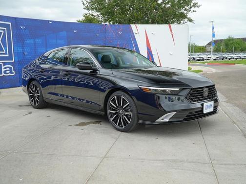 Crystal Black Pearl 2026 Honda Accord Hybrid Touring