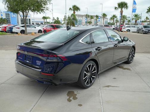 Crystal Black Pearl 2026 Honda Accord Hybrid Touring