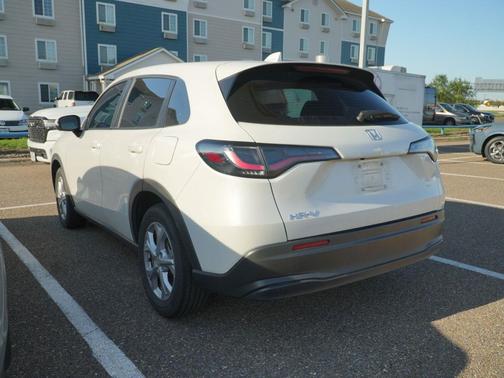 Platinum White Pearl 2025 Honda HR-V LX