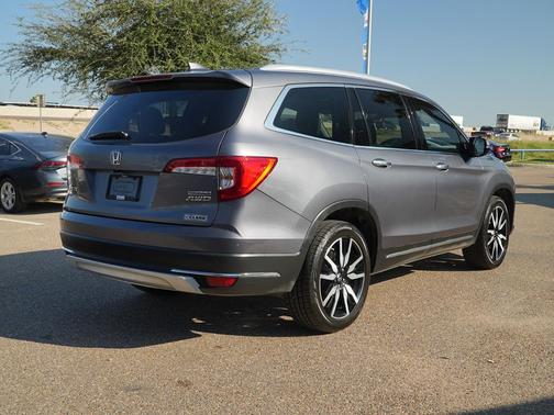 2021 Honda Pilot Touring 8-Passenger
