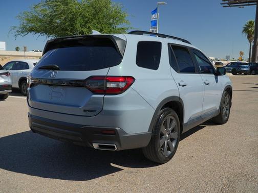 Sonic Gray Pearl 2025 Honda Pilot Sport