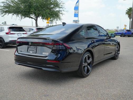 Crystal Black Pearl 2026 Honda Accord SE