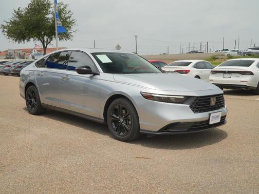 Solar Silver Metallic 2025 Honda Accord SE