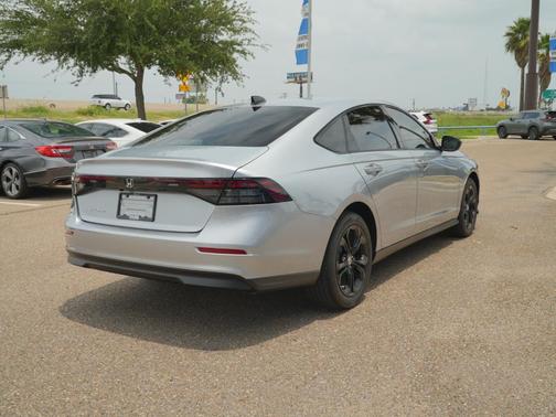 Solar Silver Metallic 2025 Honda Accord SE