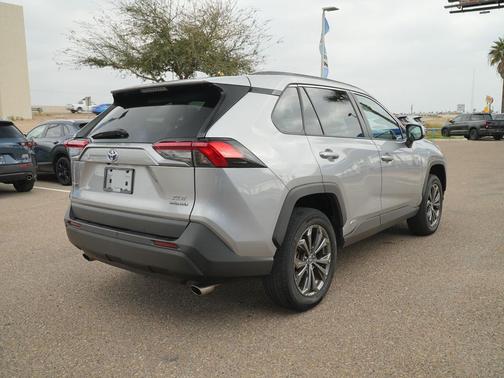 2022 Toyota RAV4 Hybrid XLE Premium