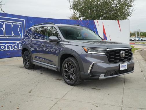 2025 Honda Pilot Touring 8-Passenger