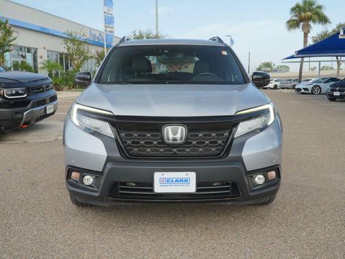 Lunar Silver Metallic 2019 Honda Passport Elite