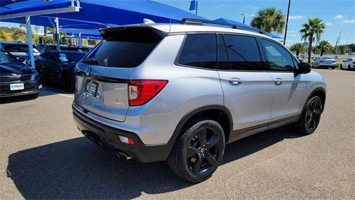 Lunar Silver Metallic 2019 Honda Passport Elite
