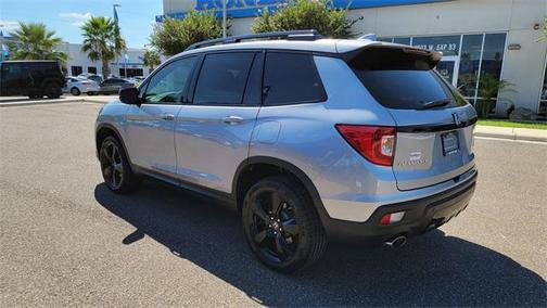 Lunar Silver Metallic 2019 Honda Passport Elite