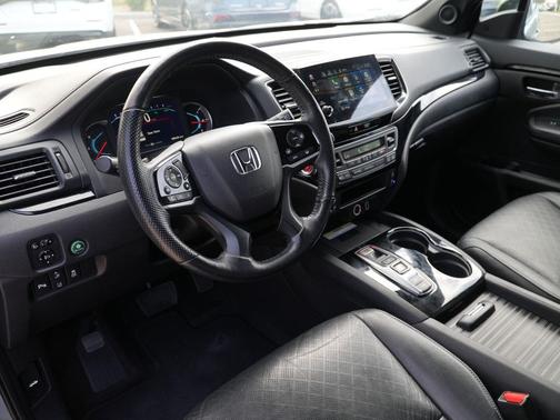 Lunar Silver Metallic 2019 Honda Passport Elite