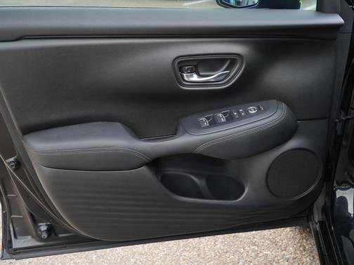 Crystal Black Pearl 2024 Honda HR-V EX-L