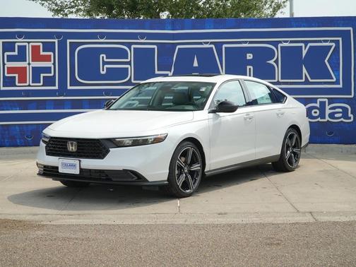 Platinum White Pearl 2026 Honda Accord SE
