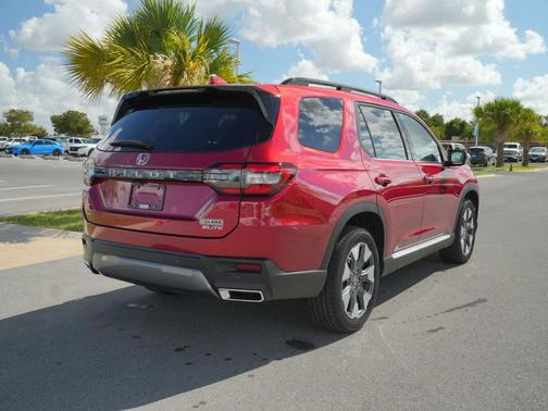 Radiant Red Metallic II 2026 Honda Pilot Elite