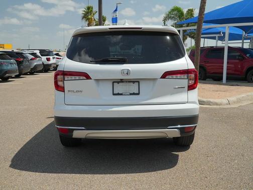 2022 Honda Pilot Touring 8-Passenger