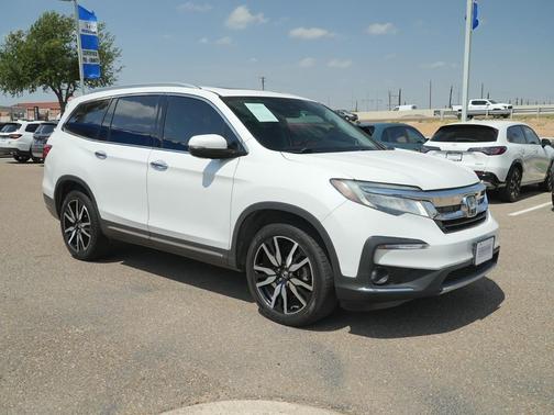 2022 Honda Pilot Touring 8-Passenger