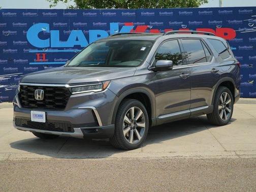 2025 Honda Pilot Touring 8-Passenger