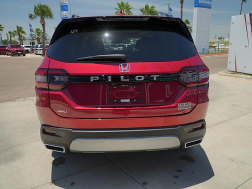 Radiant Red Metallic II 2026 Honda Pilot Touring 8-Passenger