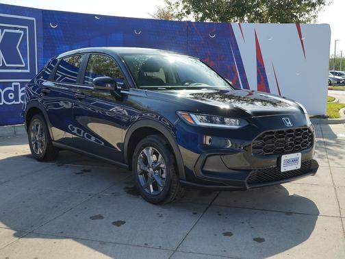 Crystal Black Pearl 2026 Honda HR-V LX