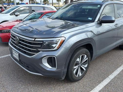 Platinum Gray Metallic 2024 Volkswagen Atlas 2.0T SE