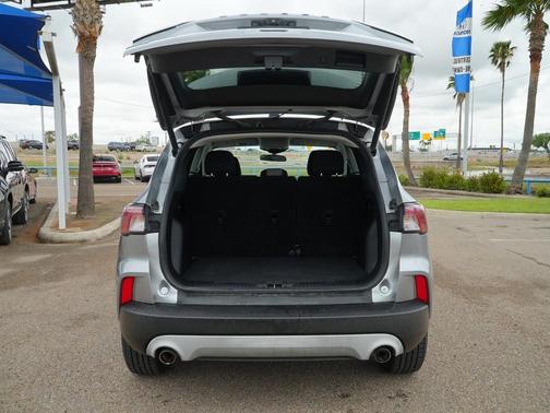 Iconic Silver 2021 Ford Escape SE