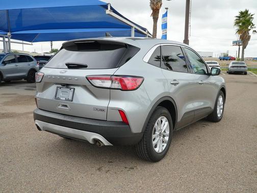 Iconic Silver 2021 Ford Escape SE