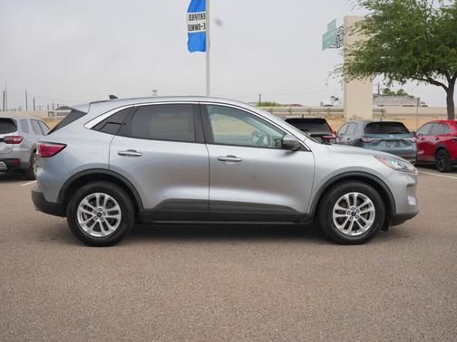 Iconic Silver 2021 Ford Escape SE