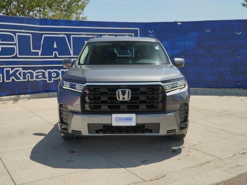 Modern Steel Metallic 2026 Honda Pilot Touring 8-Passenger
