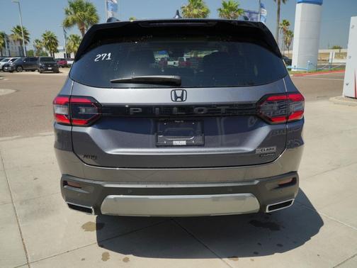 Modern Steel Metallic 2026 Honda Pilot Touring 8-Passenger