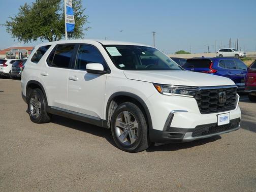 Platinum White Pearl 2023 Honda Pilot AWD EX-L 7 Passenger