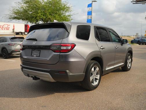 2023 Honda Pilot 2WD EX-L 8 Passenger