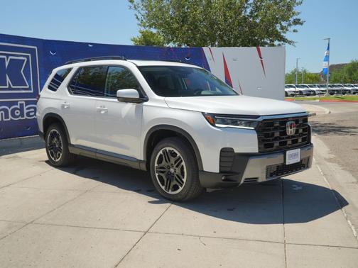 Platinum White Pearl 2026 Honda Pilot Touring 8-Passenger