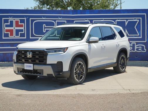 Platinum White Pearl 2026 Honda Pilot Touring 8-Passenger