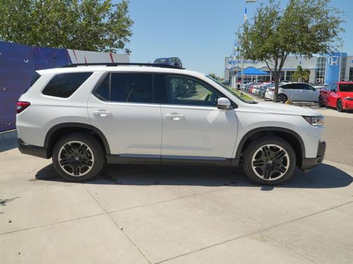 Platinum White Pearl 2026 Honda Pilot Touring 8-Passenger
