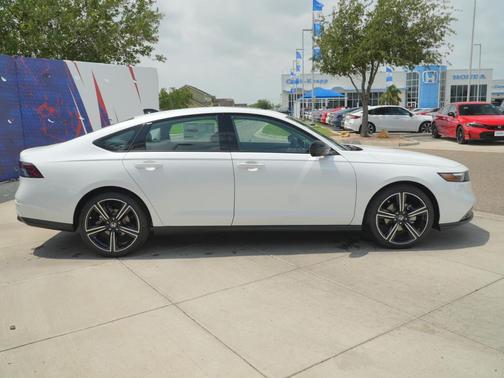 Platinum White Pearl 2026 Honda Accord SE