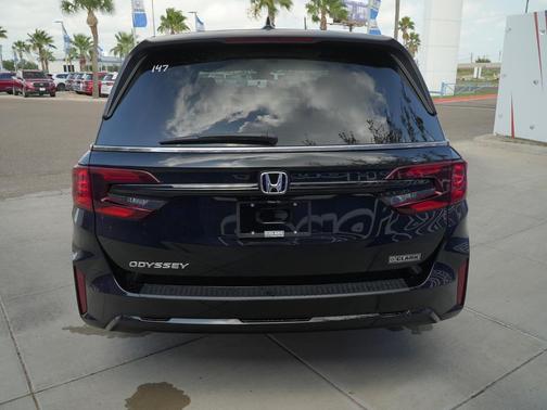 Crystal Black Pearl 2026 Honda Odyssey EX-L