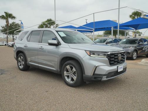 Lunar Silver Metallic 2023 Honda Pilot 2WD EX-L 8 Passenger
