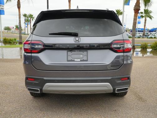 2025 Honda Pilot Touring 8-Passenger