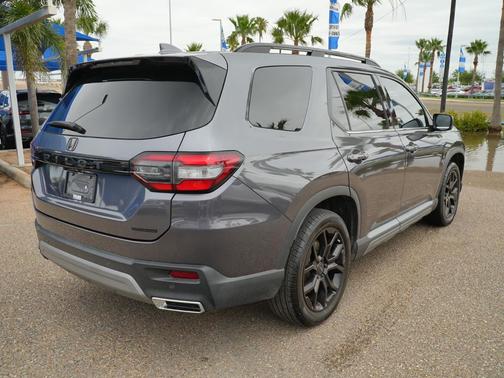 2025 Honda Pilot Touring 8-Passenger