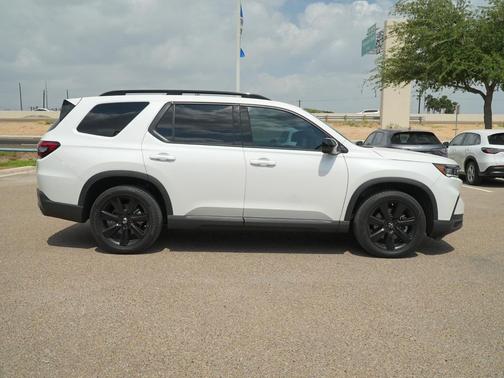 Platinum White Pearl 2025 Honda Pilot Black Edition