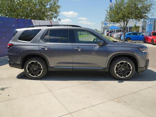 Modern Steel Metallic 2026 Honda Pilot Touring 8-Passenger