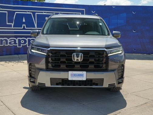 Modern Steel Metallic 2026 Honda Pilot Touring 8-Passenger